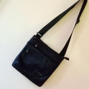 Sherpani crossbody bag